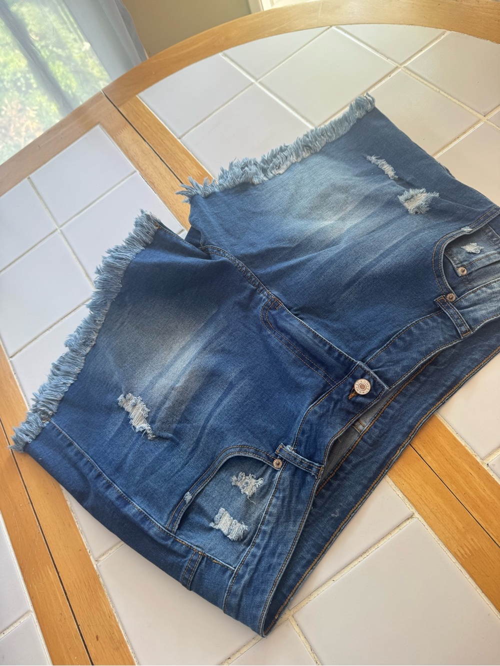 Women's Distressed Frayed Hem Cropped Denim Skirt - Blue